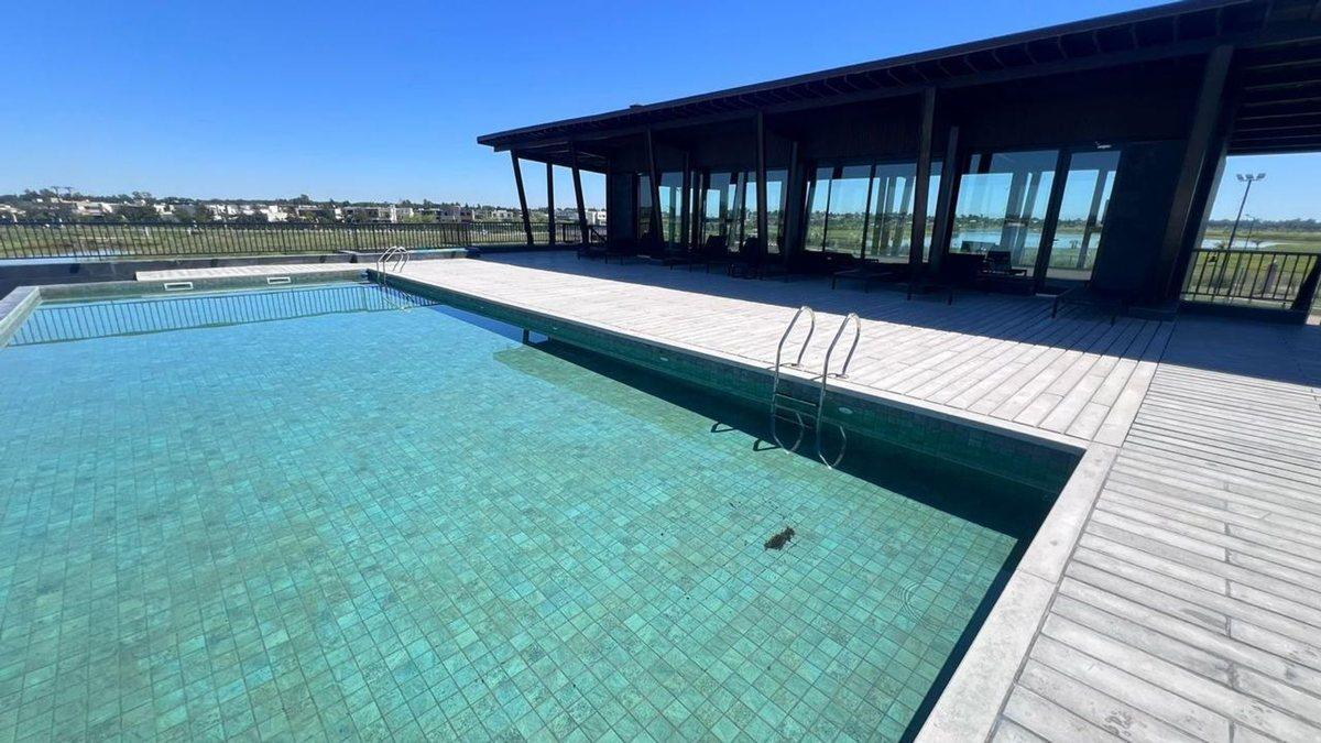 Foto de Venta lote Funes Lakes canal central y otros, imagen 3