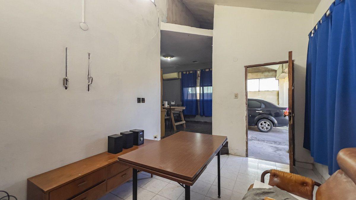 Foto de VENTA CASA DE 2 DORMITORIOS CON COCHERA Y PATIO, imagen 1