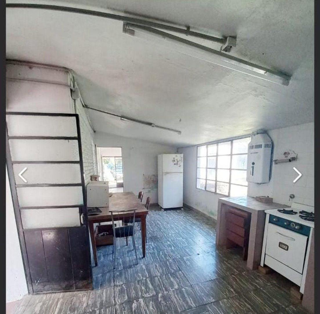 Foto de CASA 2 DORMITORIOS UBICADA SOBRE UN TERRENO 6000 M, imagen 4