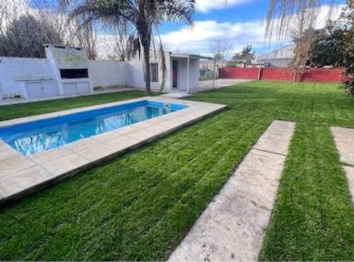 Foto de VENTA CASA DE 2 DORMIS CON PARQUE Y PISCINA, imagen 1