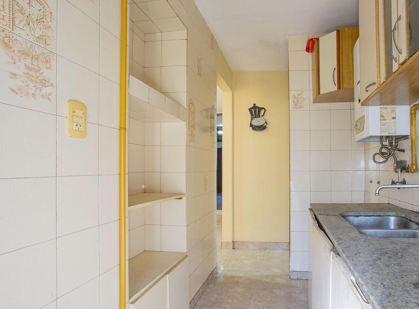 Foto de VENTA DEPARTAMENTO 2 DORMITORIOS,2 COCHERAS, PATIO, imagen 2
