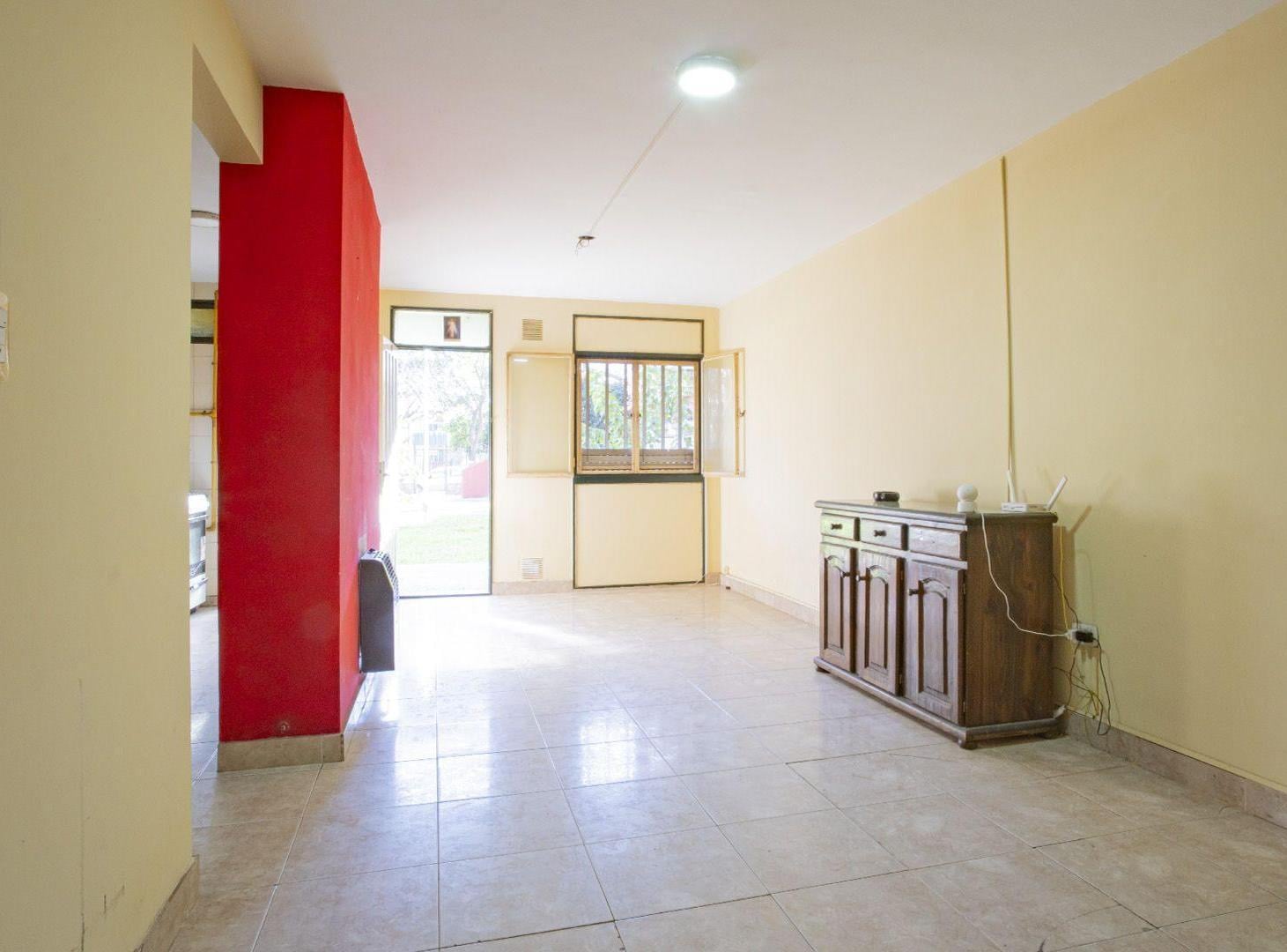 Foto de VENTA DEPARTAMENTO 2 DORMITORIOS,2 COCHERAS, PATIO, imagen 1