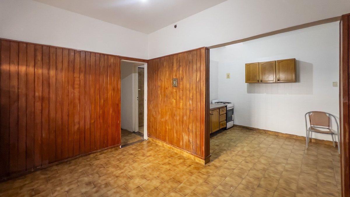 Foto de VENTA DE CASA 4 DORMITORIOS CON PILETA Y QUINCHO, imagen 5