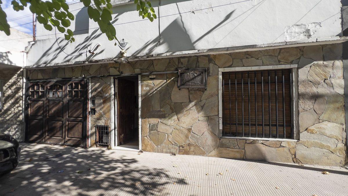 Foto de VENTA DE CASA 4 DORMITORIOS CON PILETA Y QUINCHO, imagen 3