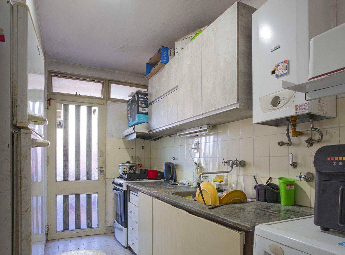 Foto de VENTA DEPARTAMENTO 2 DORMITORIOS, COCHERA, BALCON, imagen 2