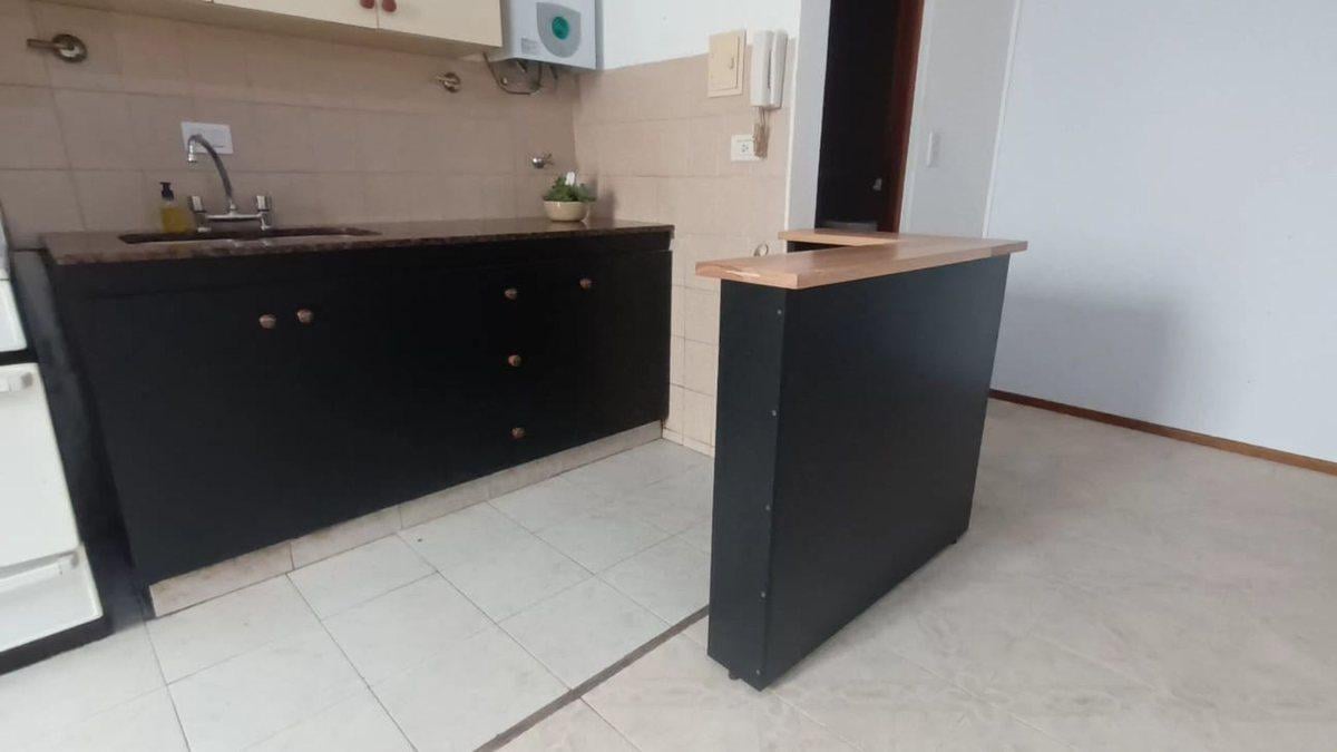 Foto de VENTA DEPARTAMENTO 1 DORMITORIO BARRIO LOURDES, imagen 3