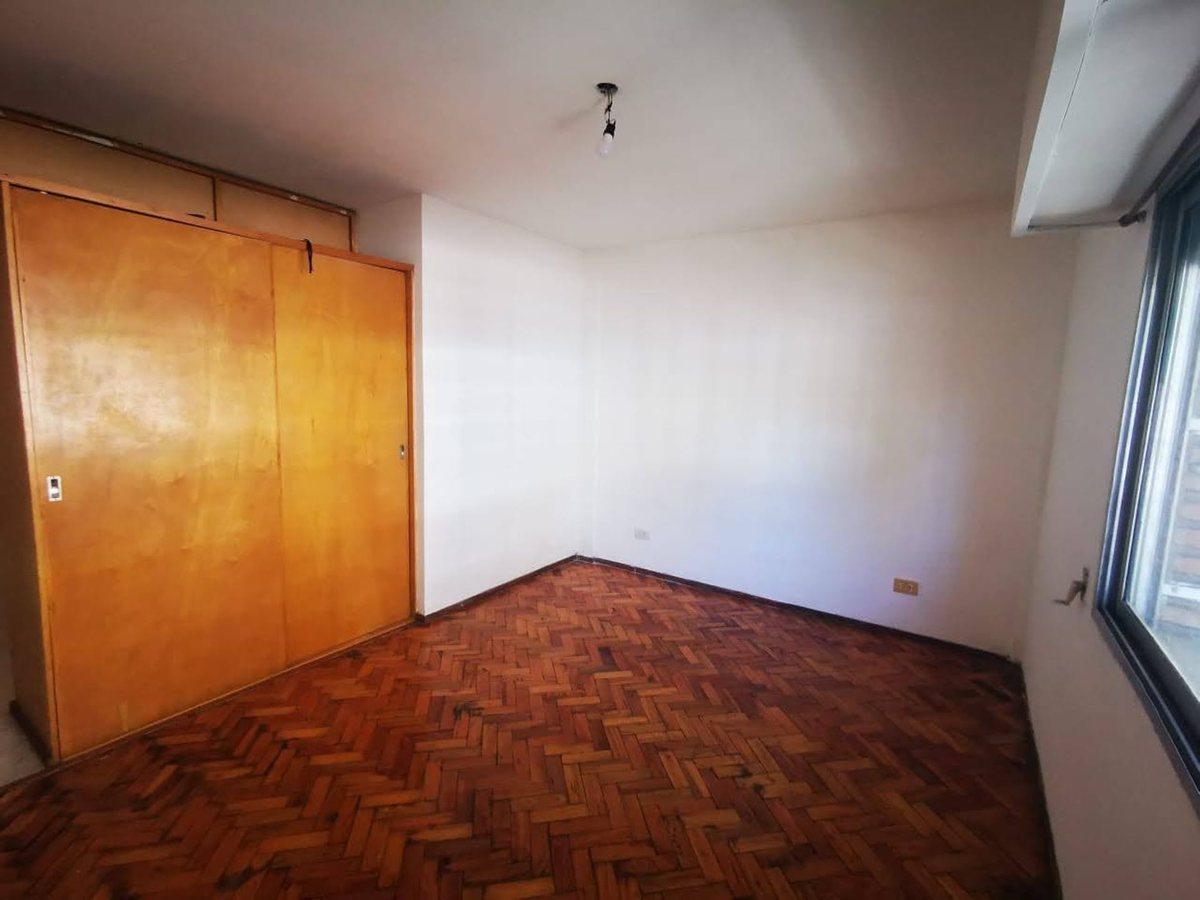Foto de VENTA DEPARTAMENTO 1 DORMITORIO BARRIO LOURDES, imagen 4