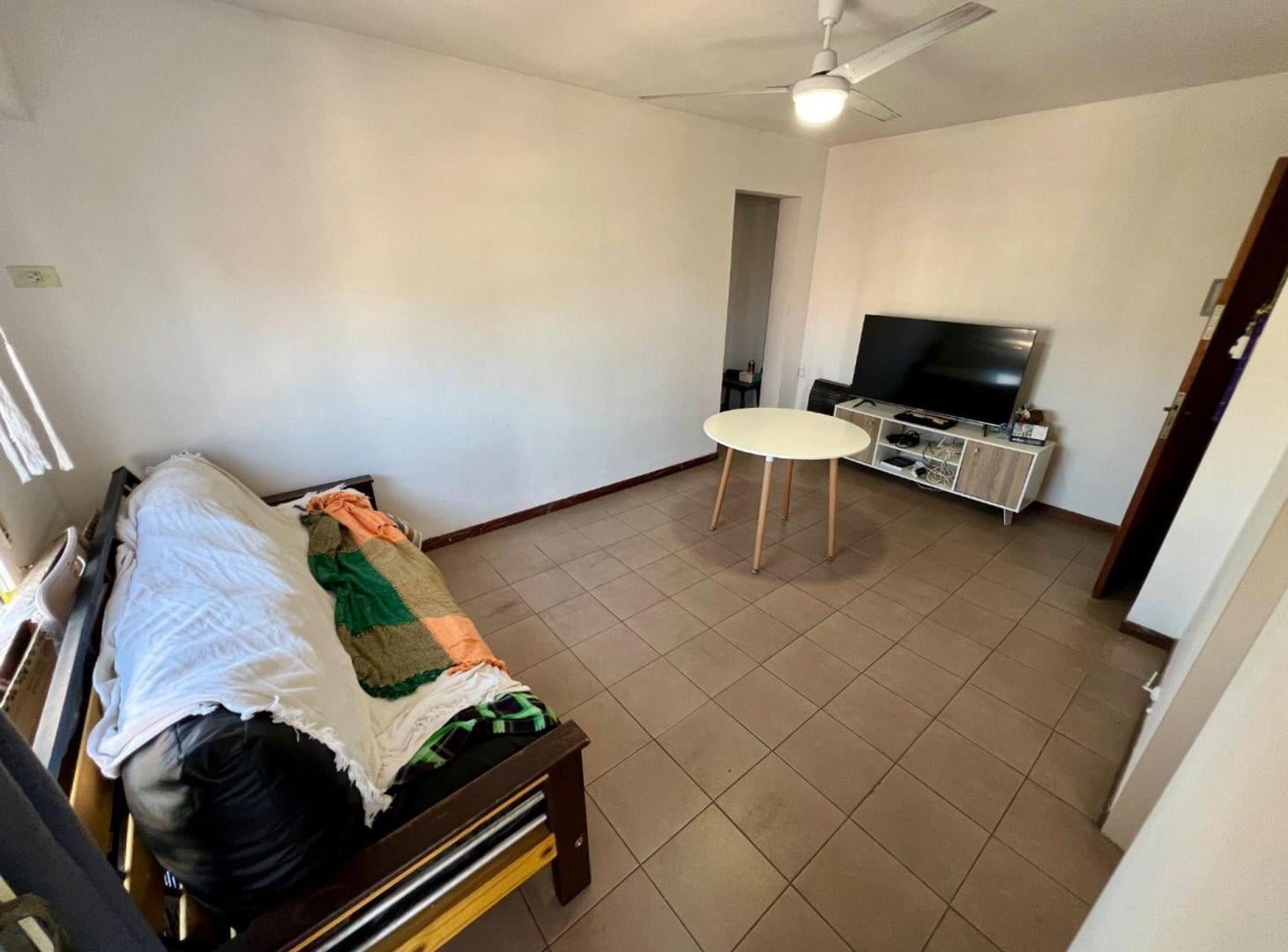Foto de VENTA DEPARTAMENTO 1 DORMITORIO. VISTA DESPEJADA, imagen 1