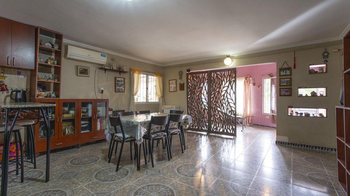 Foto de Venta casa barrio Urquiza, 2 dormitorio, 2 cochera, imagen 2