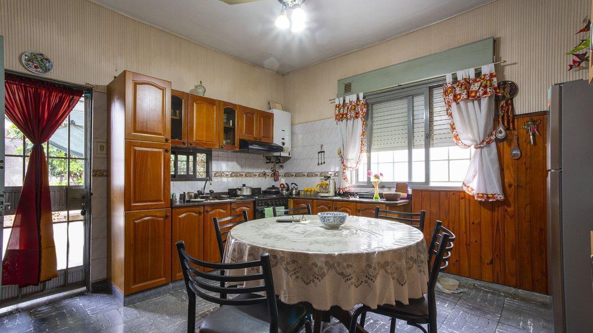 Foto de Venta casa barrio Urquiza con pileta 2 dormitorios, imagen 4