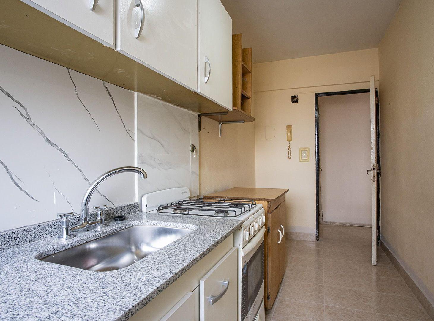 Foto de VENTA DEPARTAMENTO 1 DORMITORIO, BARRIO CENTRO, imagen 2