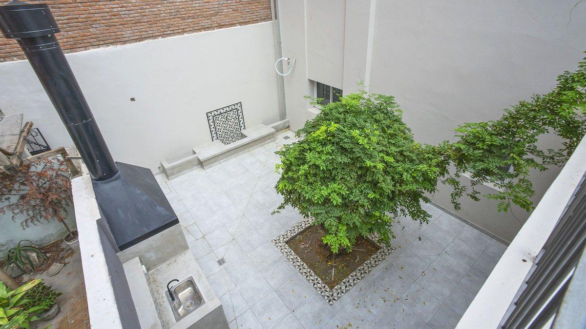 Foto de VENTA CASA PASILLO UNICO TRES DORMITORIOS LOURDES, imagen 5