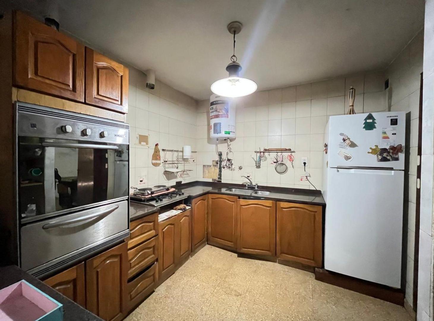 Foto de VENTA CASA DE 3 DORMITORIOS CON COCHERA Y PATIO, imagen 1