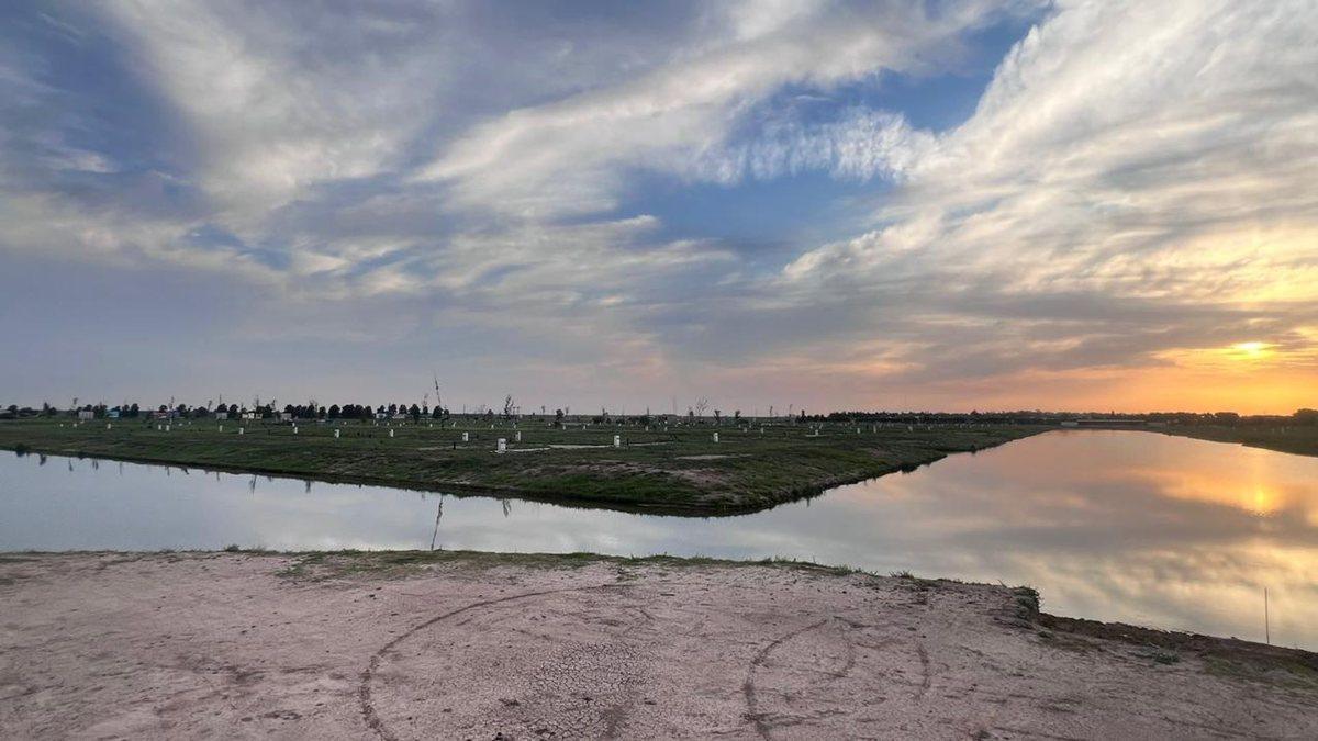 Foto de Venta lote Funes Lakes canal central y otros, imagen 5