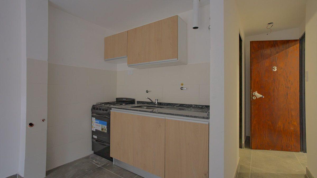 Foto de VENTA DEPTO MONOAMBIENTE CON PATIO, imagen 5