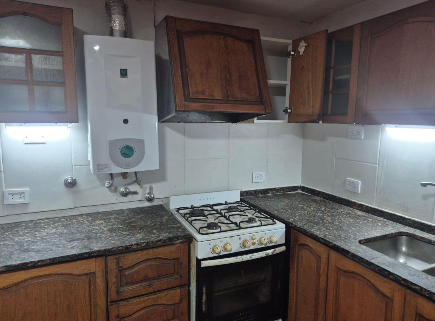 Foto de ALQUILER CASA DE TRES DORMITORIOS Y COCHERA, imagen 1