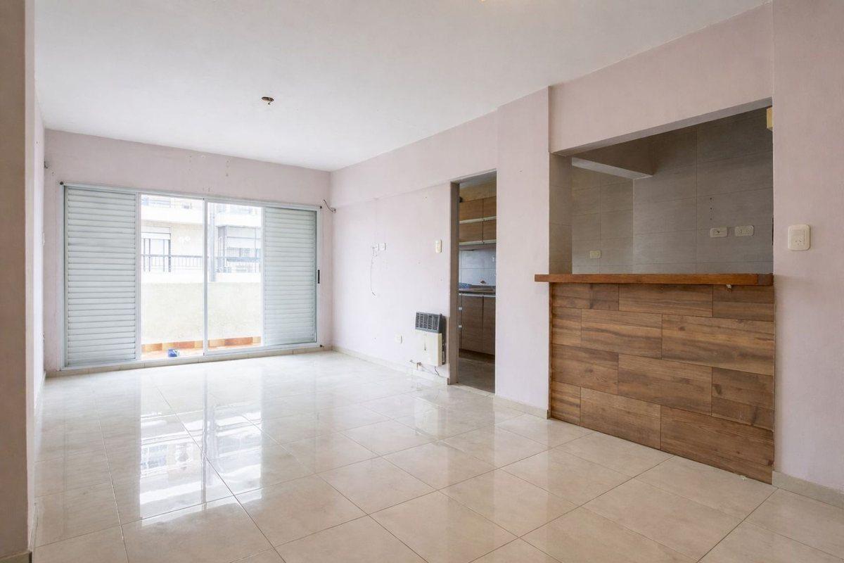 Foto de VENTA DPTO DOS DORMITORIOS + COMODÍN RECICLADO, imagen 2