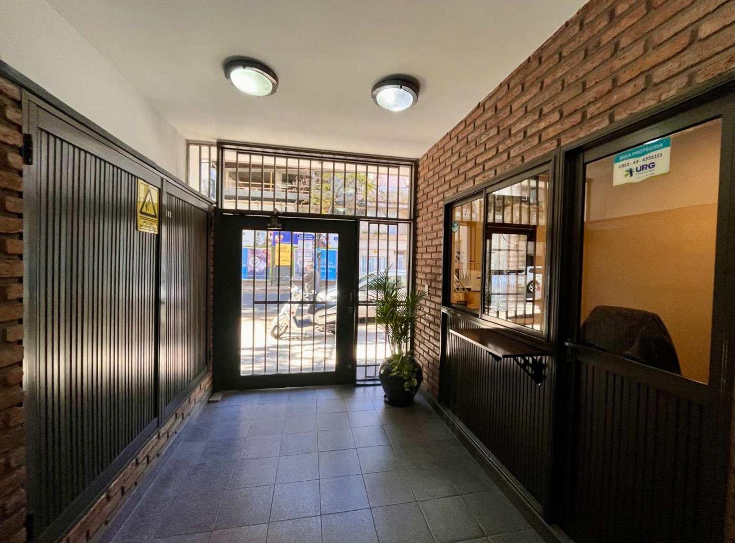 Foto de Consultorio en venta con recepción y SUM, imagen 5