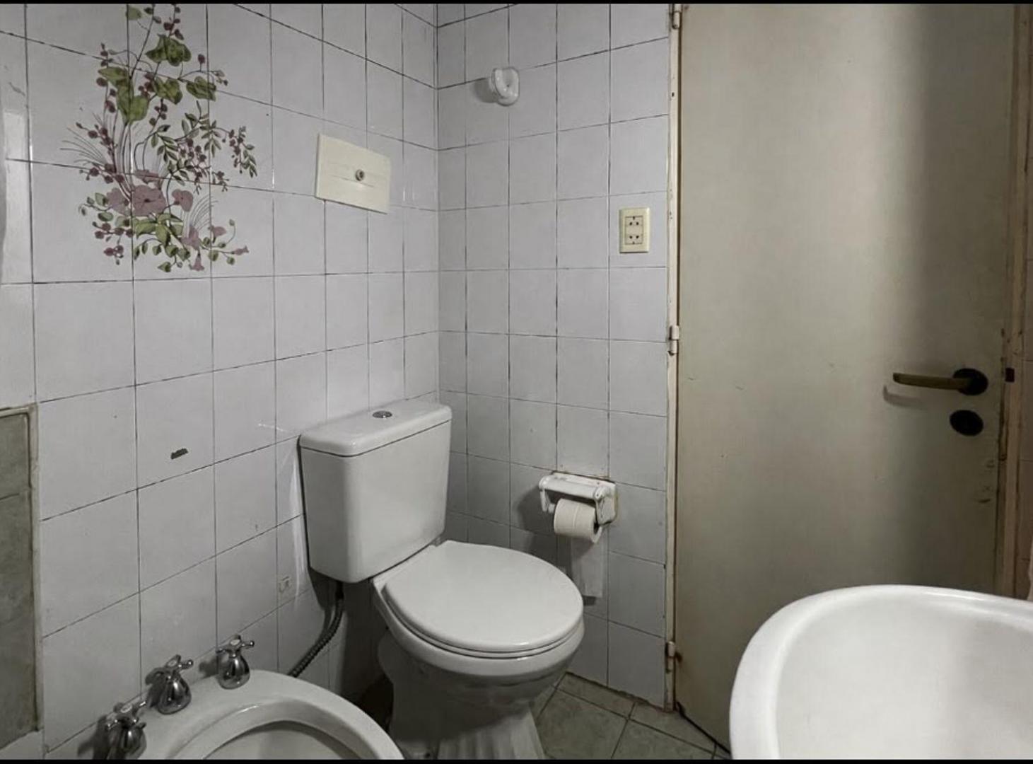 Foto de VENTA DTO TRES DORMITORIOS COCHERA CENTRO ROSARIO, imagen 5