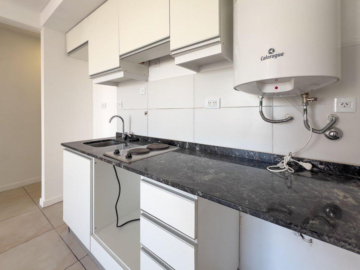 Foto de VENTA DEPARTAMENTO UN DORMITORIO ZONA FACULTAD, imagen 5