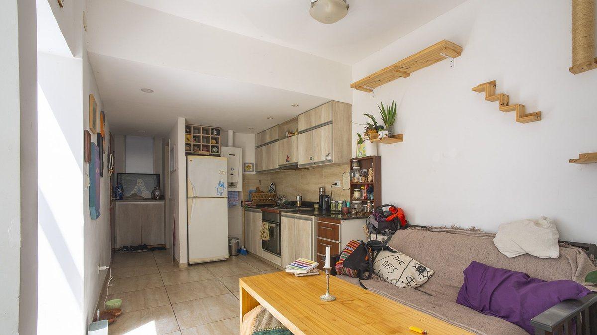 Foto de DEPTO PB DE DOS DORMITORIOS CON COCHERA EN VENTA, imagen 3