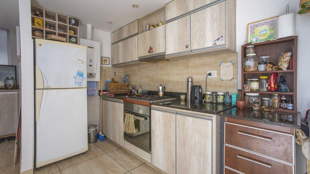 Foto de DEPTO PB DE DOS DORMITORIOS CON COCHERA EN VENTA, imagen 4