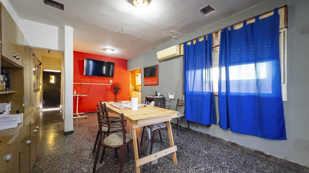 Foto de VENTA CASA DE 2 DORMITORIOS CON COCHERA Y PATIO, imagen 4