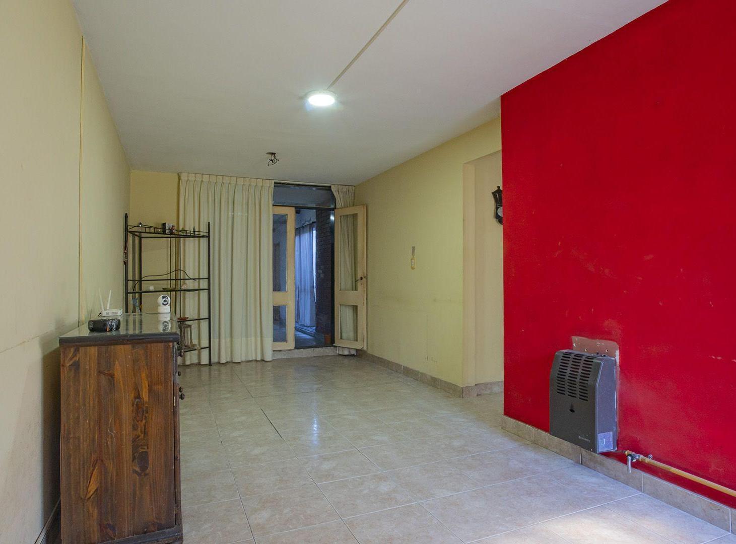 Foto de VENTA DEPARTAMENTO 2 DORMITORIOS,2 COCHERAS, PATIO, imagen 1
