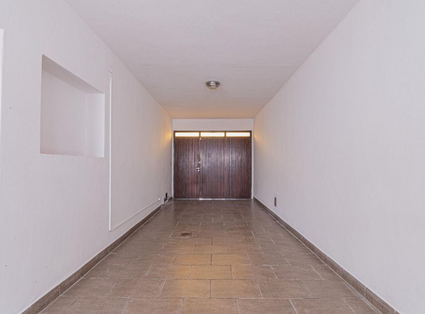 Foto de VENTA CASA DE 2 PLANTAS CON COCHERA Y JARDÍN, imagen 3
