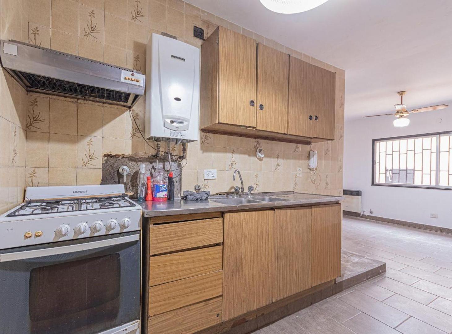 Foto de VENTA CASA DE 2 PLANTAS CON COCHERA Y JARDÍN, imagen 1