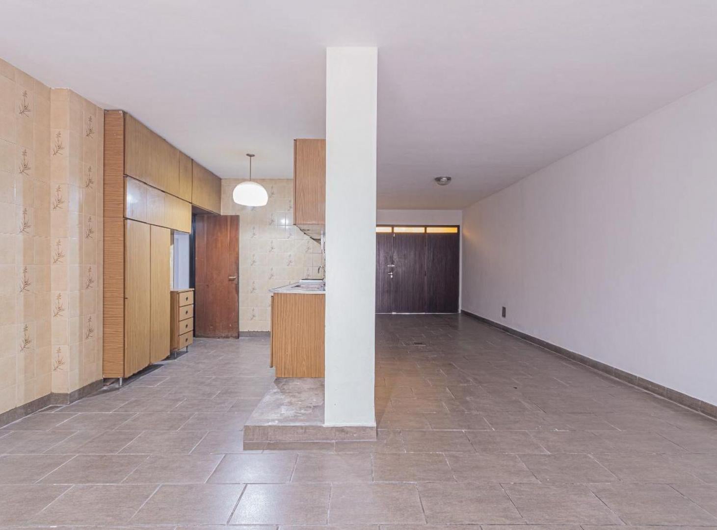 Foto de VENTA CASA DE 2 PLANTAS CON COCHERA Y JARDÍN, imagen 4