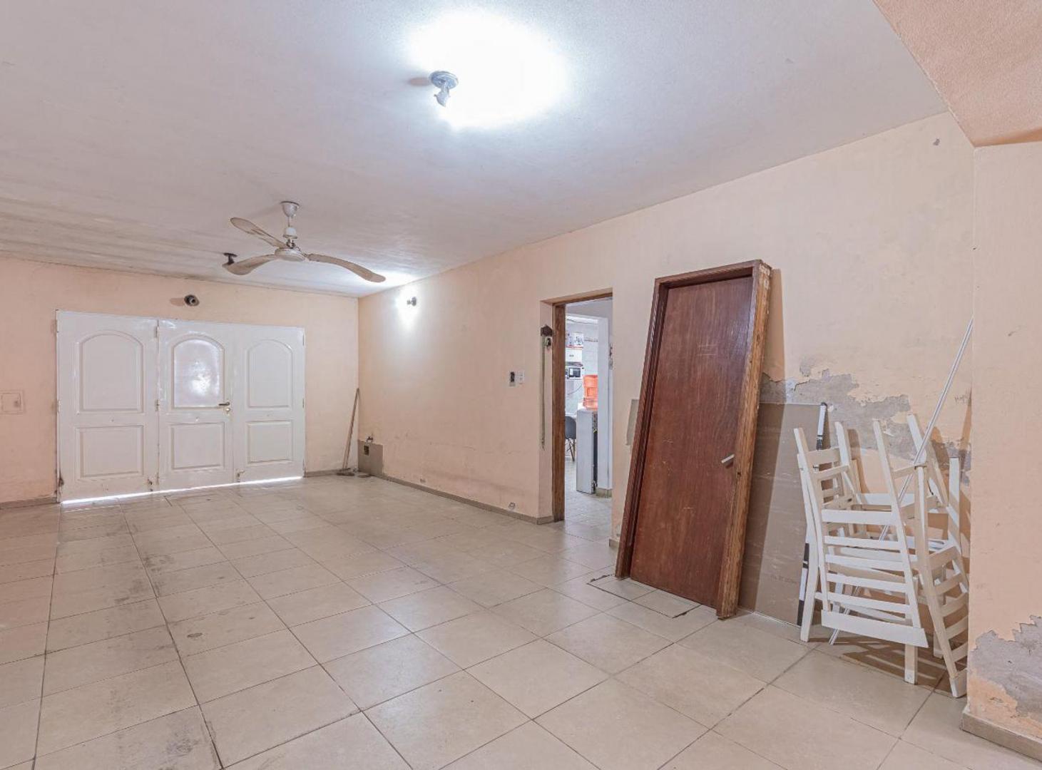 Foto de VENTA CASA CON COCHERA Y PATIO EN EL FONDO, imagen 5