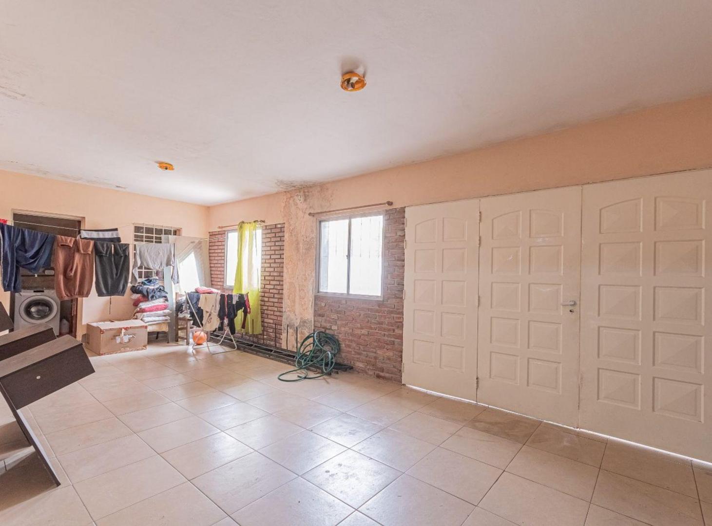 Foto de VENTA CASA CON COCHERA Y PATIO EN EL FONDO, imagen 3