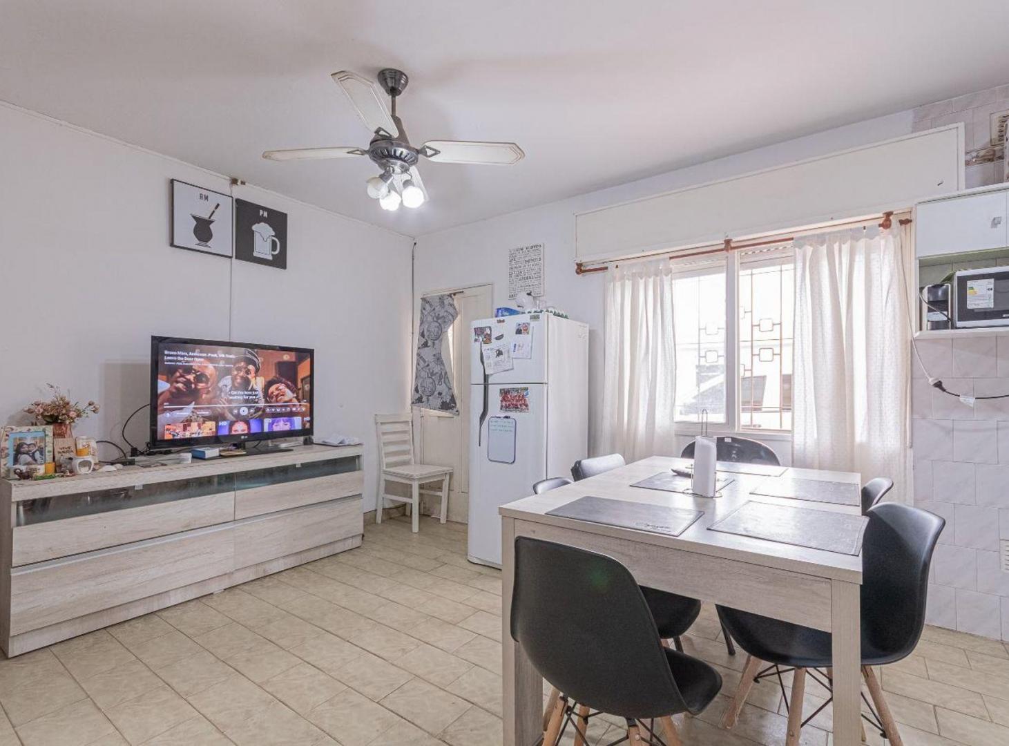 Foto de VENTA CASA CON COCHERA Y PATIO EN EL FONDO, imagen 4