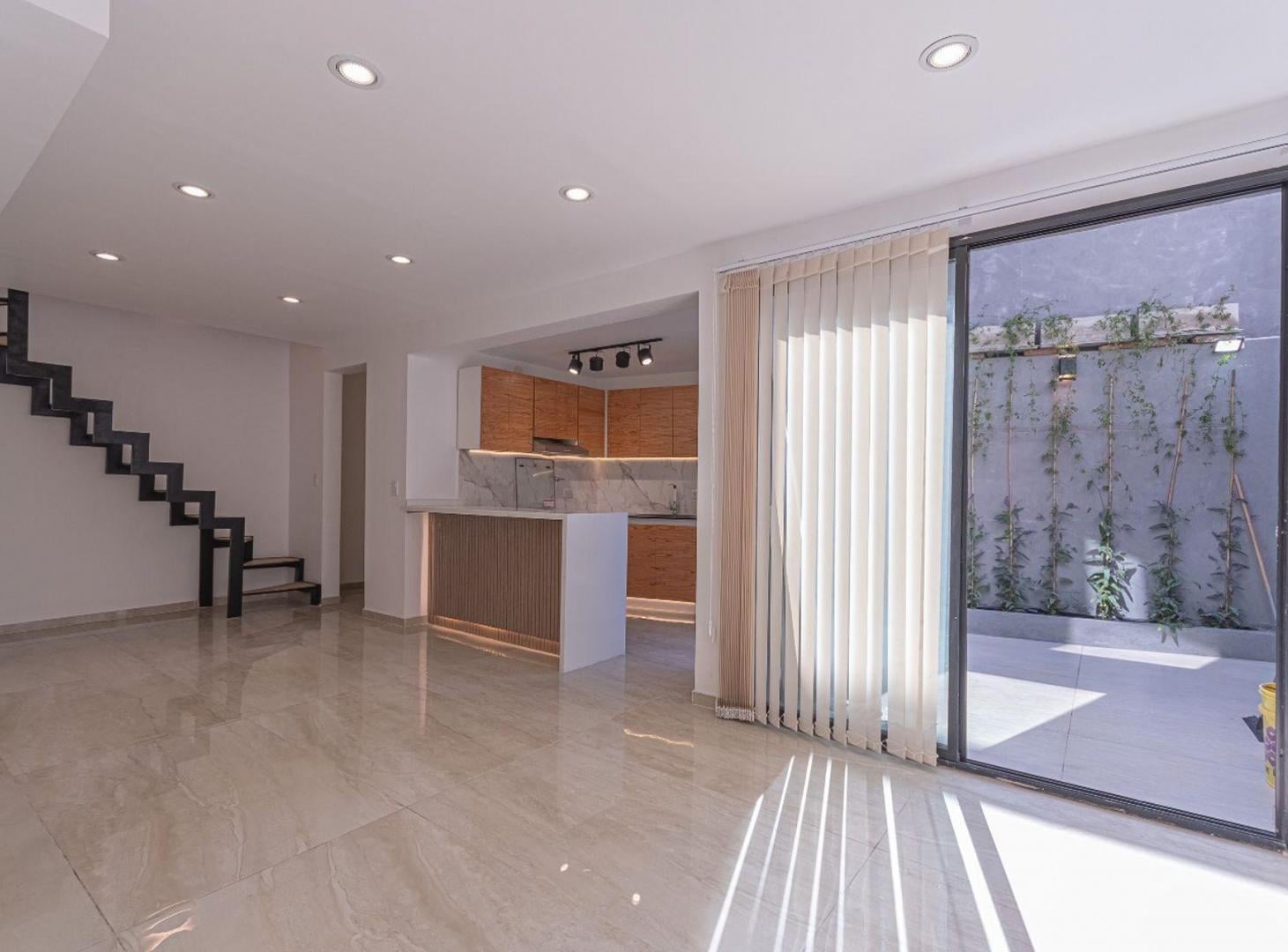 Foto de CASA 2 PISOS A ESTRENAR 2 DORMIS 2 BAÑOS Y PATIO, imagen 1