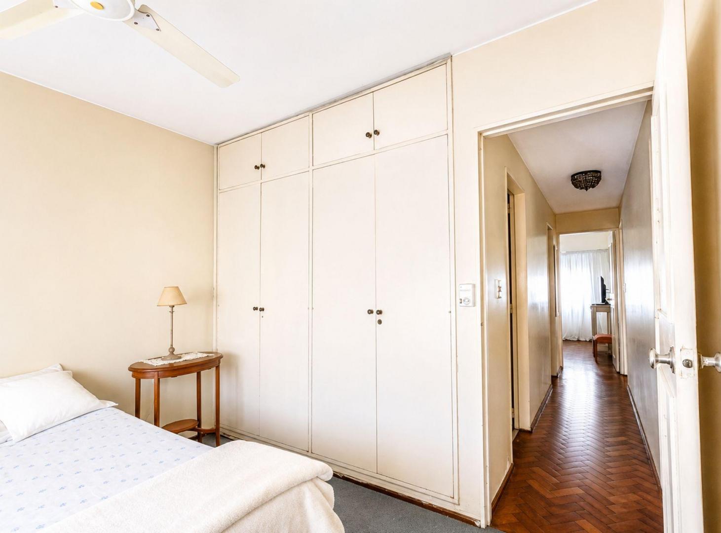 Foto de SEMIPISO EN VENTA 3 DORMITORIOS Y COCHERA CENTRO., imagen 4