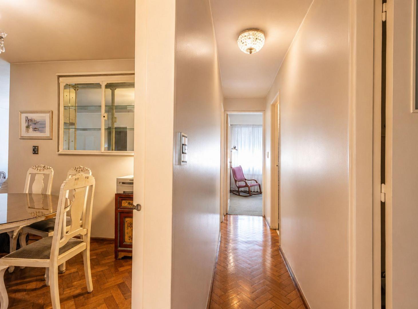 Foto de SEMIPISO EN VENTA 3 DORMITORIOS Y COCHERA CENTRO., imagen 5