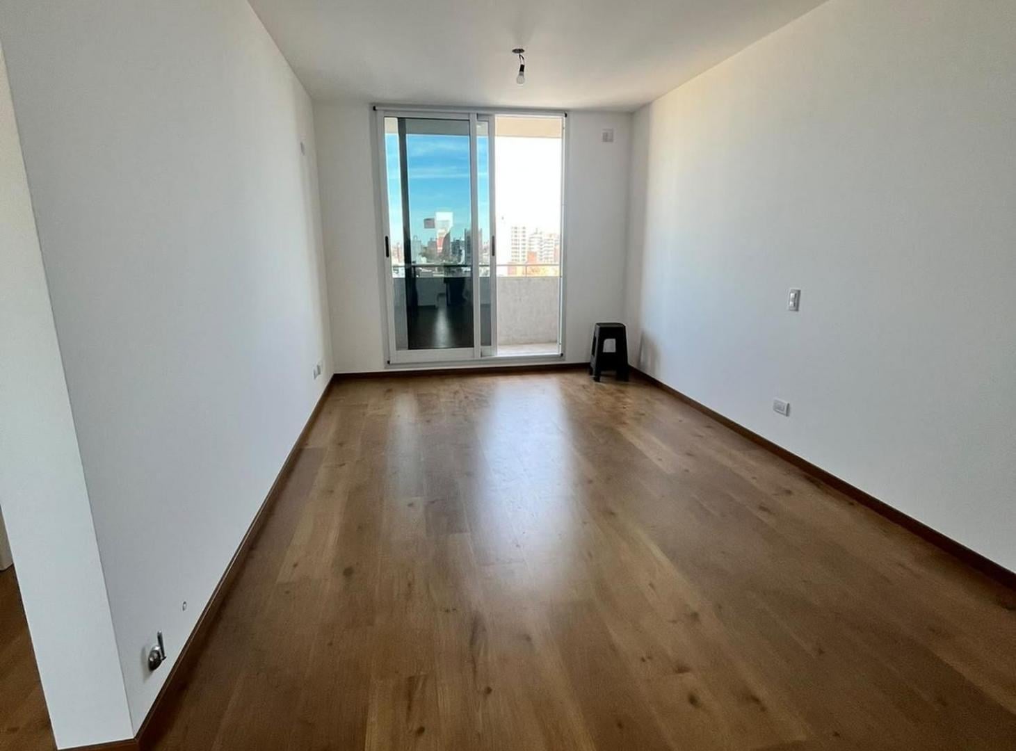Foto de Departamento a estrenar en alquiler Barrio Lourdes, imagen 2