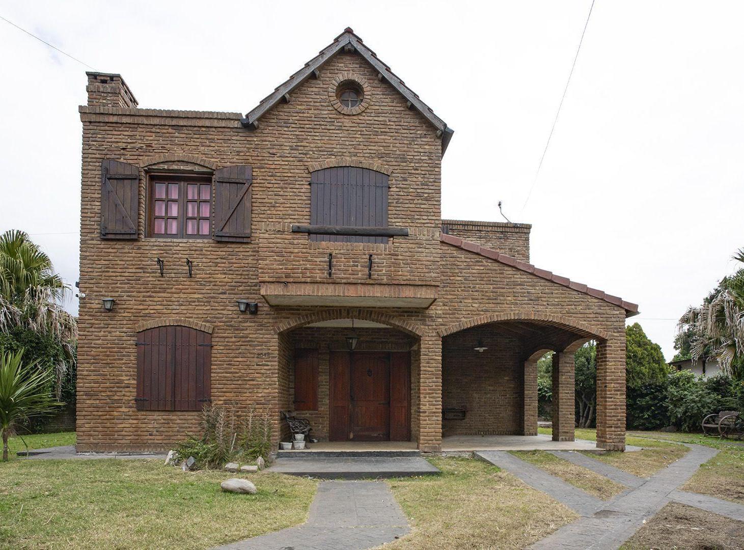 Foto de VENTA CASA 3 DORMITORIOS EN ZAVALLA, imagen 2