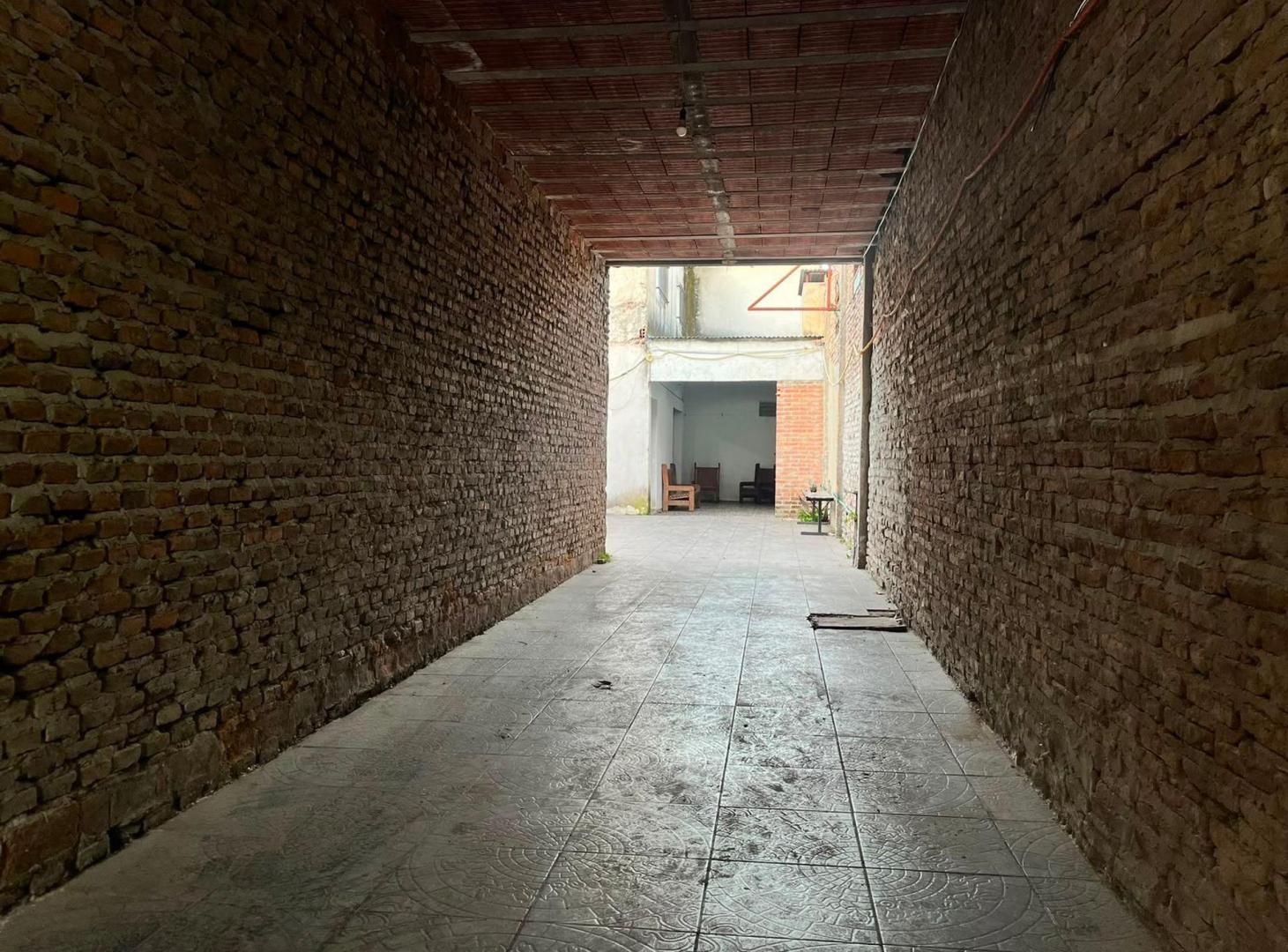 Foto de CASA 3 DORMITORIOS VENTA BARRIO BELGRANO COCHERA, imagen 2