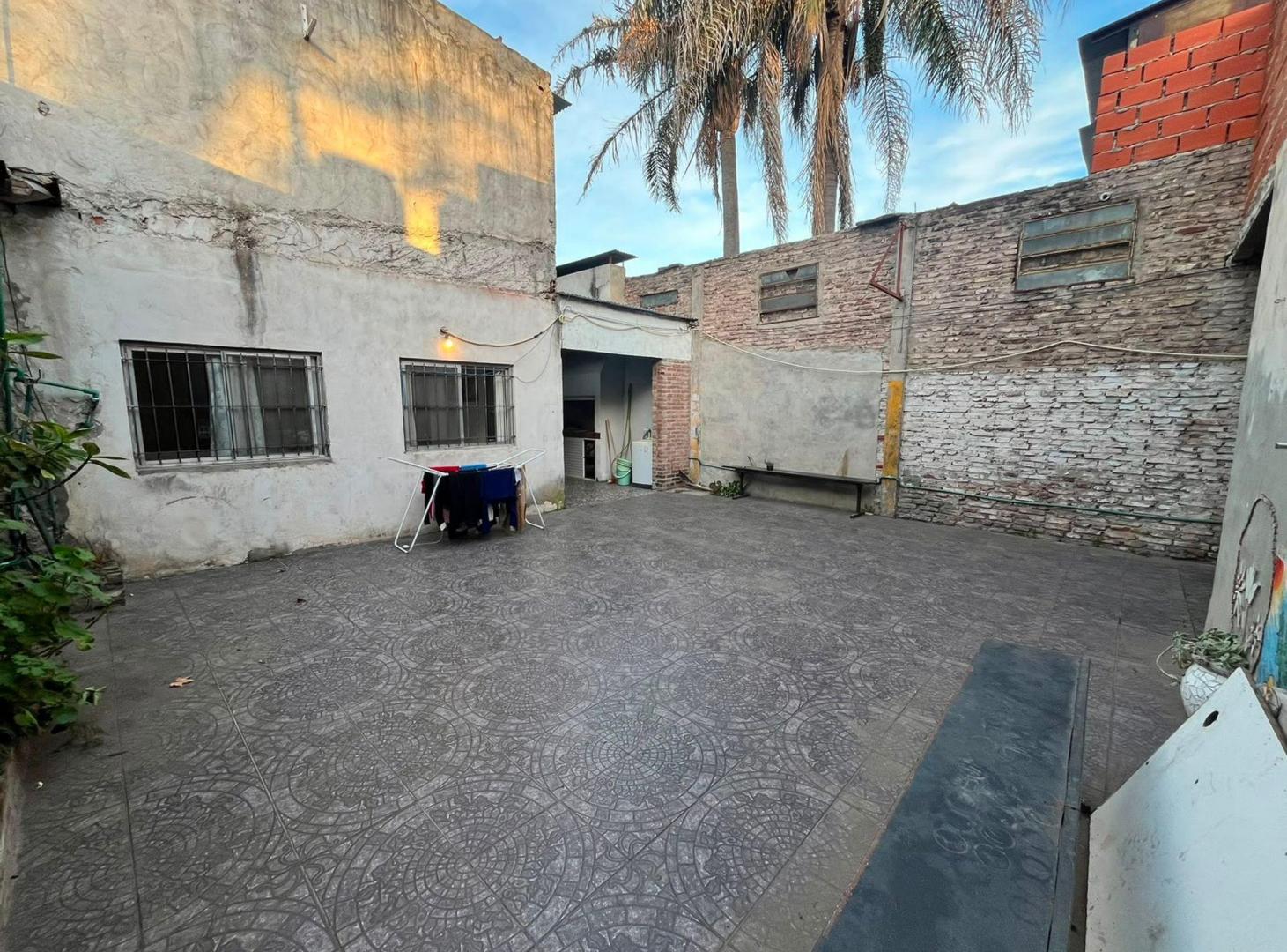 Foto de CASA 3 DORMITORIOS VENTA BARRIO BELGRANO COCHERA, imagen 3