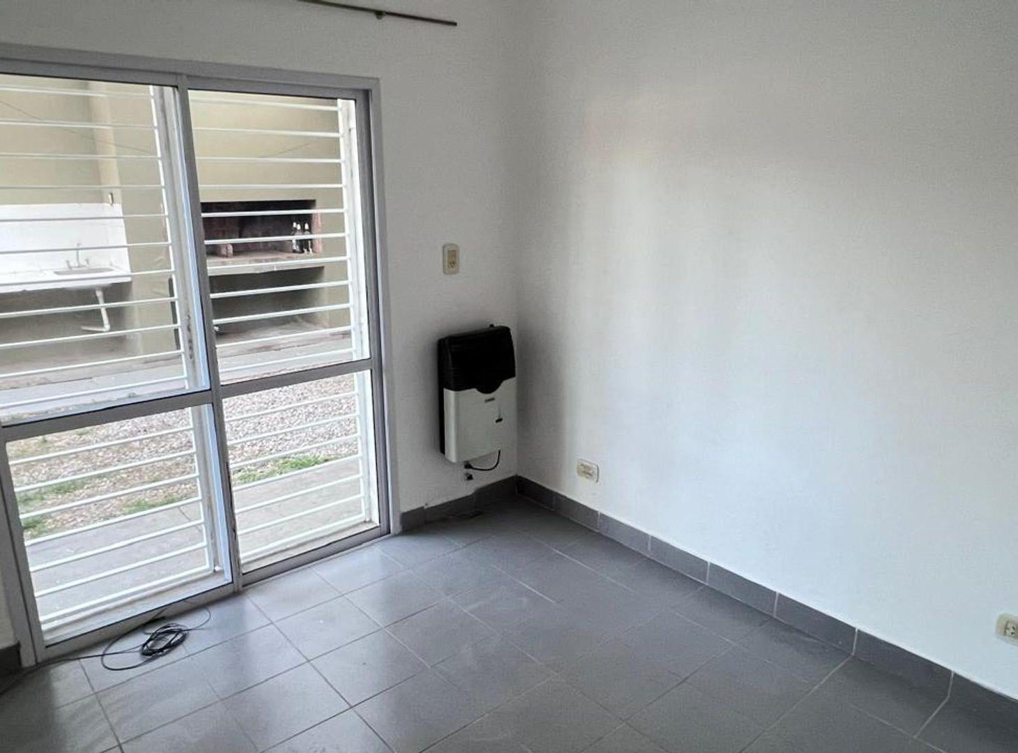 Foto de CASA EN ALQUILER DE 2 DORMIS CON PISCINA Y PARQUE, imagen 3