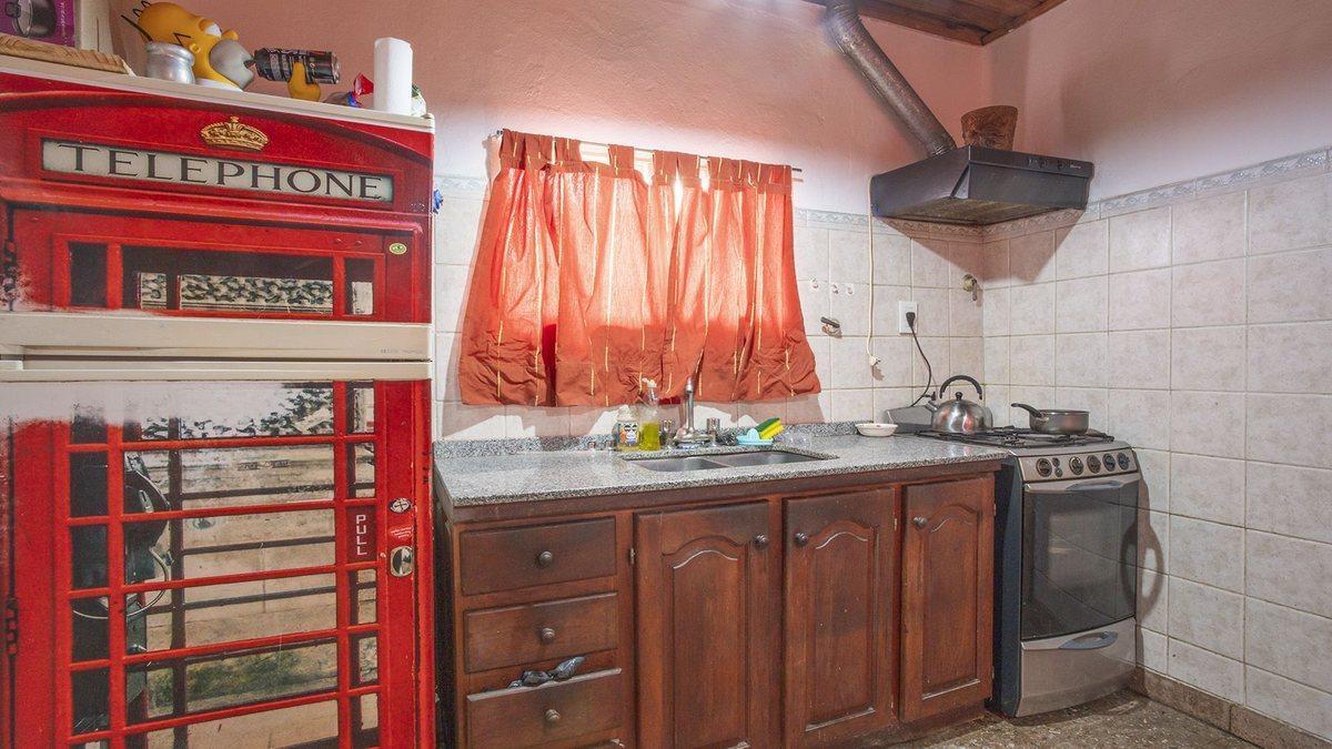 Foto de VENTA CASA 2 DORMITORIOS ZONA SUR QUINCHO COCHERA, imagen 5