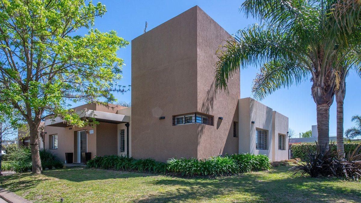 Foto de Casa en venta en Barrio cerrado La Antonella, imagen 2