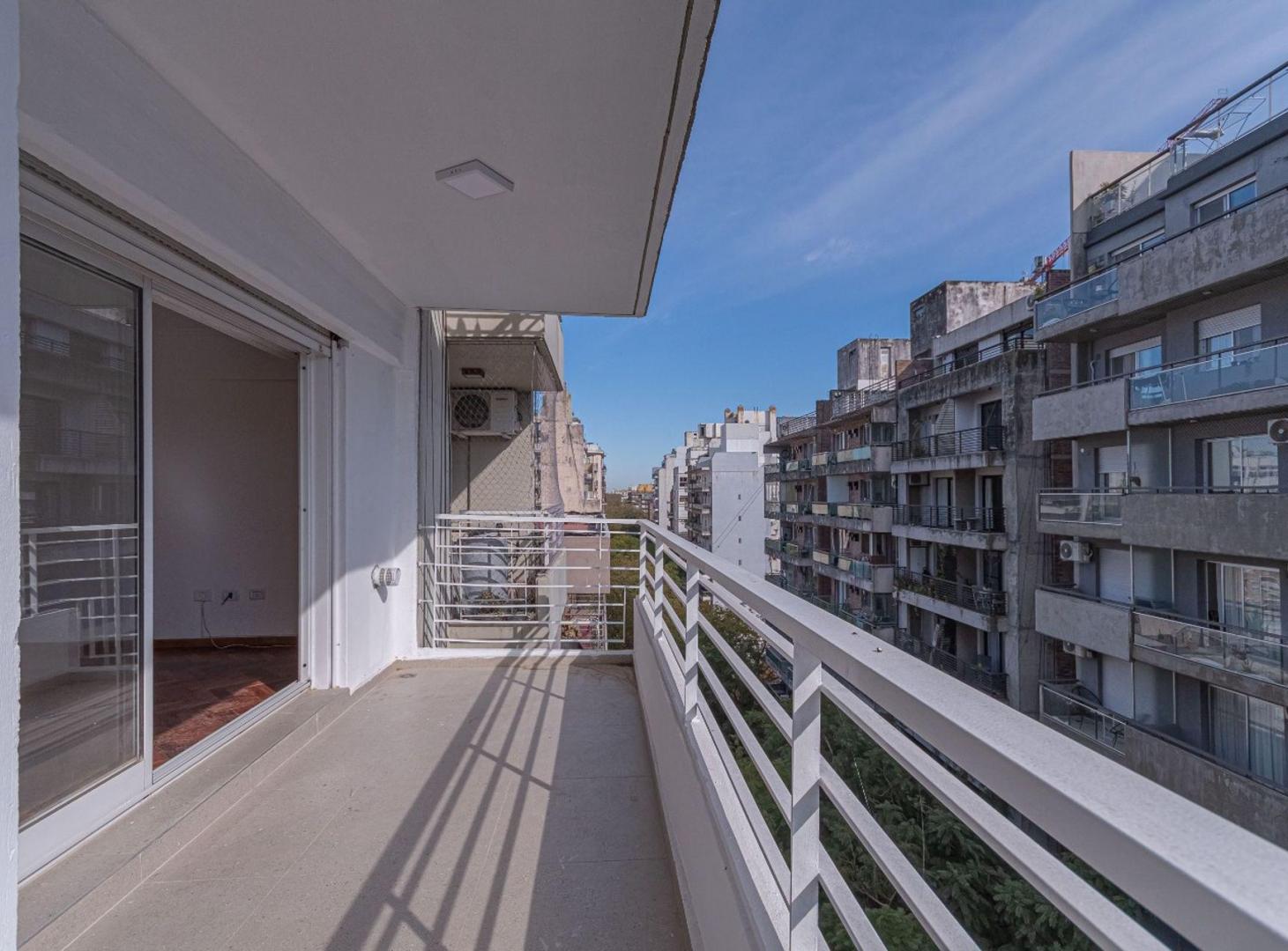 Foto de VENTA DPTO 2 DORMITORIOS C/COCHERA APTO CRÉDITO, imagen 2