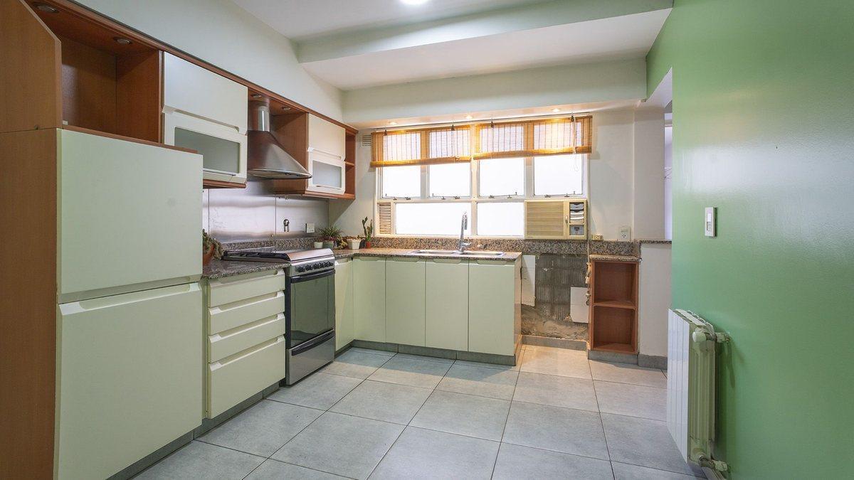 Foto de VENTA DEPARTAMENTO TRES DORMITORIOS Y COMODIN, imagen 4