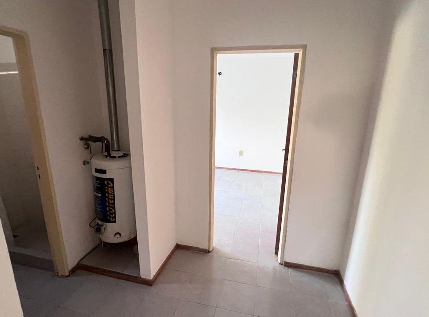 Foto de CASA DE 1 DORMI CON PISCINA DE 8 X 5 Y PARQUE, imagen 4
