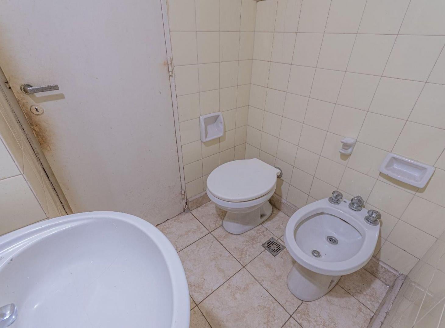 Foto de VENTA DEPARTAMENTO 2 DORMIT. CON COCHERA - CENTRO, imagen 3