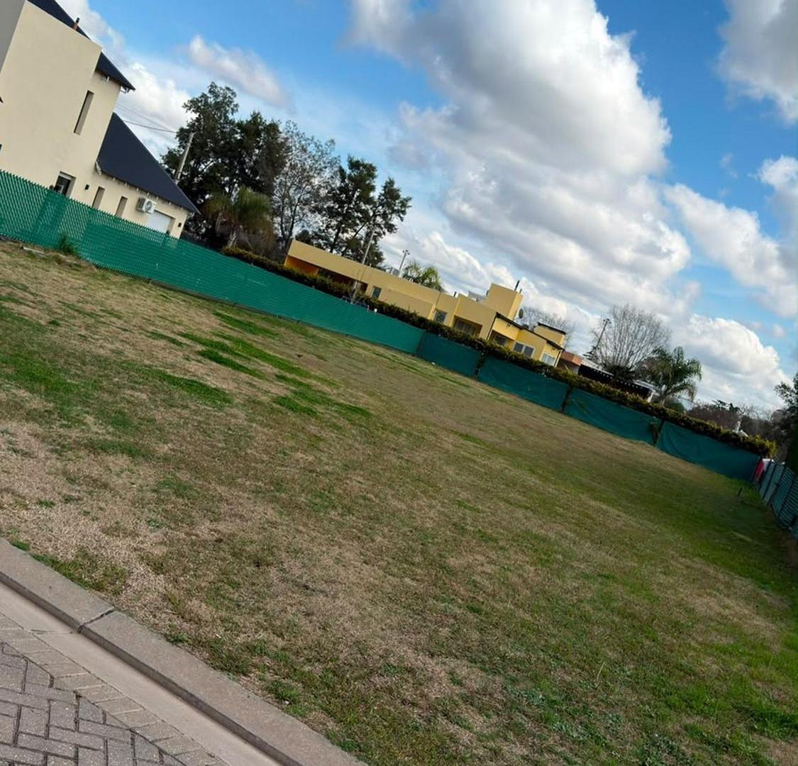 Foto de VENTA LOTE BARRIO PRIVADO LA ANTONELLA ZAVALLA, imagen 4