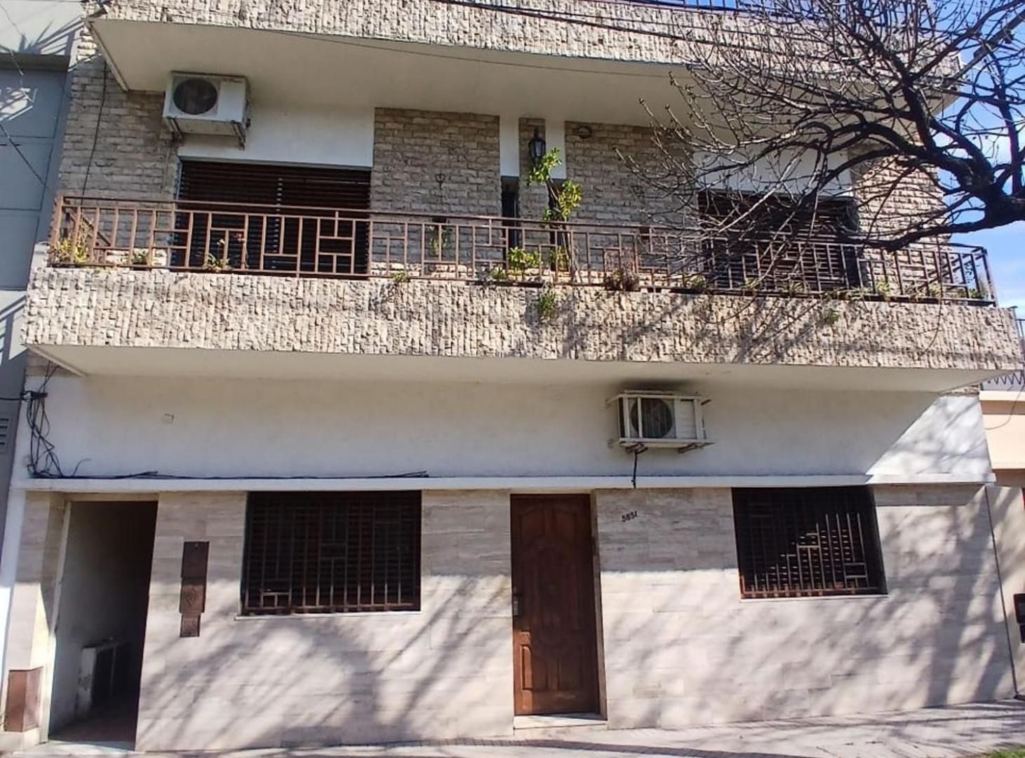 Foto de Casa de pasillo a reciclar en barrio Azcuenaga., imagen 2